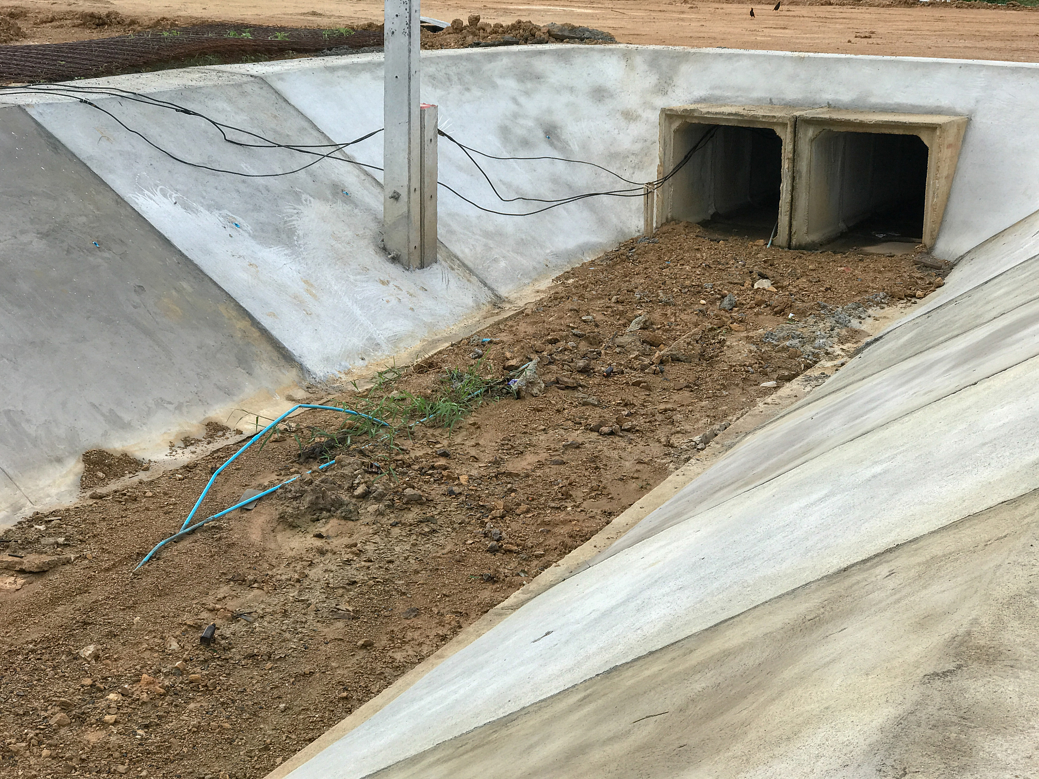 高速公路排水设计：保障道路安全畅通的系统工程