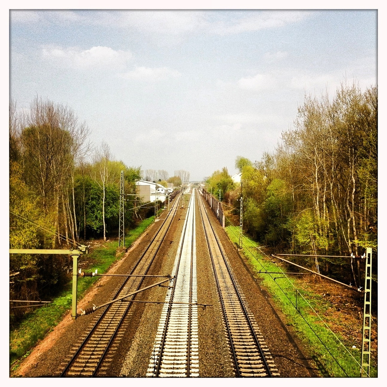 贵州铁路学校毕业工资一般在多少钱？