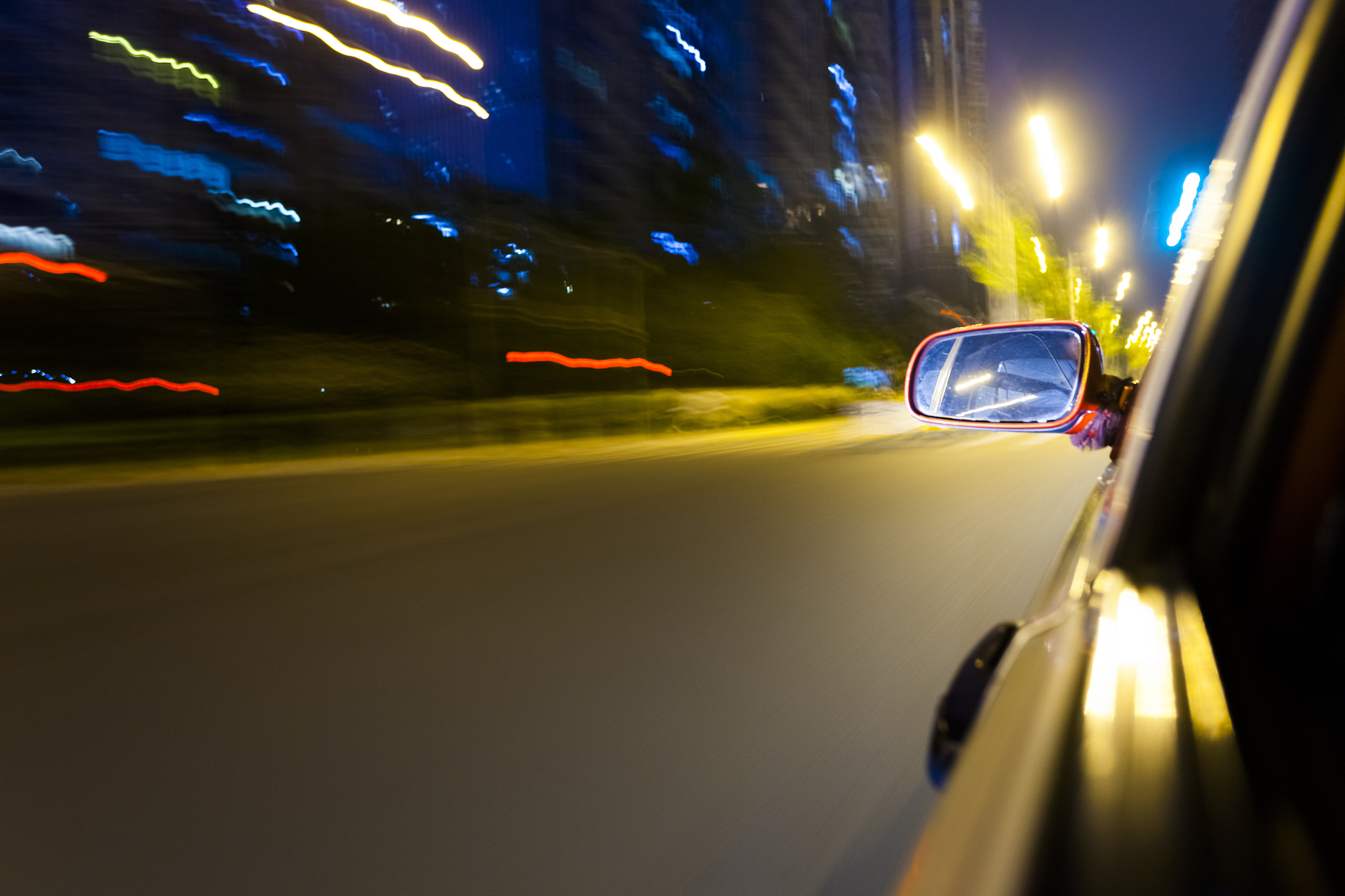 夜间行车安全指南：保障您夜间出行的安全