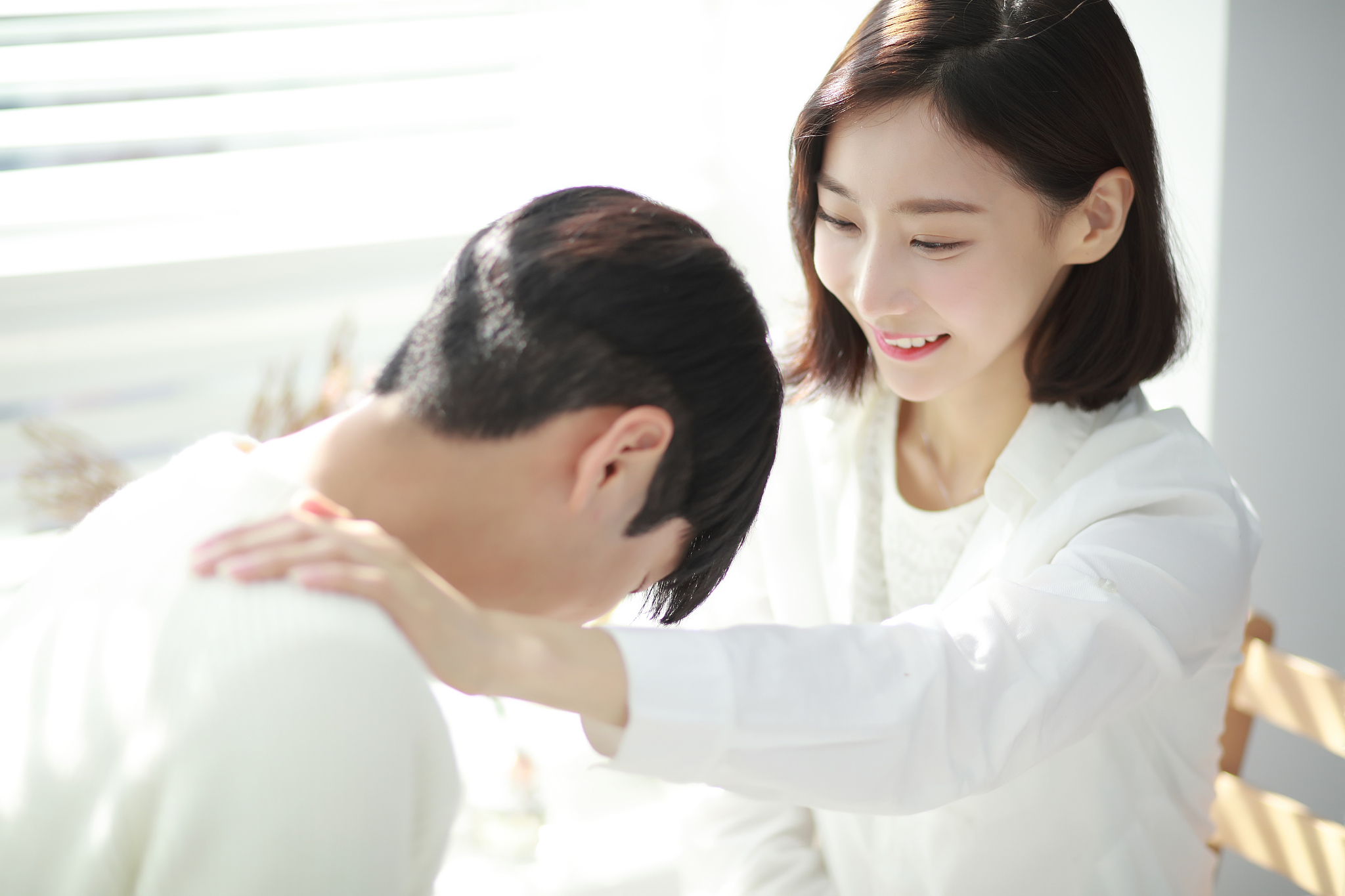 如何挽回暧昧两年的女同学？诚实道歉，坦白心意，重建信任