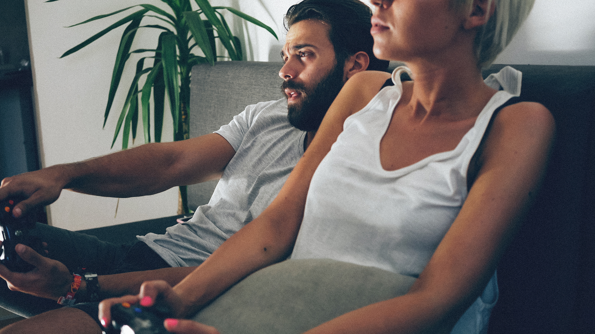 couple playing video games