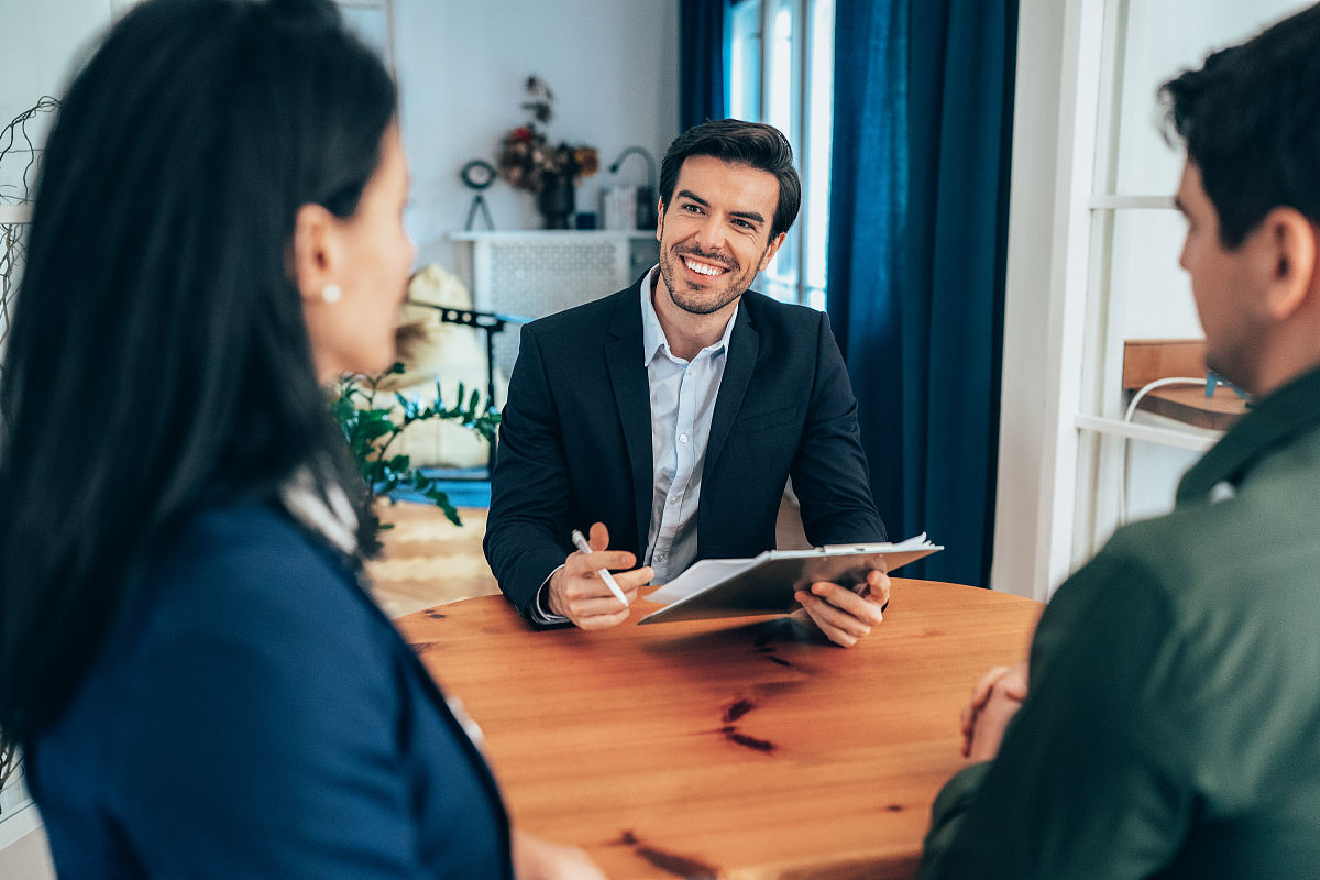 如何进行完美的自我介绍：技巧指南
