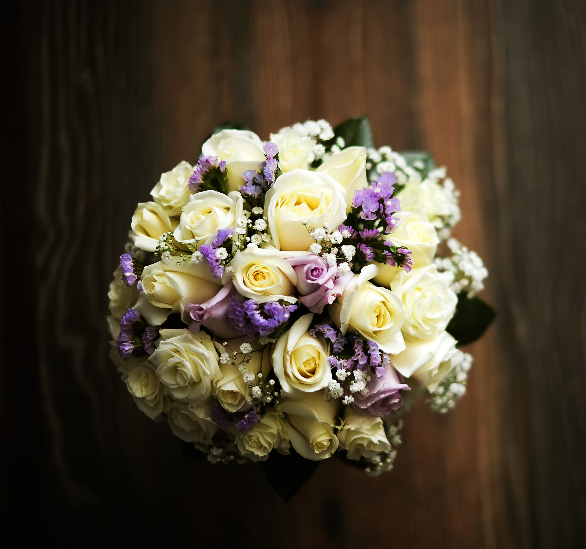 Please act as a senior Amazon seller and write 5 Bullet Points for selling wedding bouquets for bride on Amazon platform as requireds The characteristics and attributes of the product can refer to thi