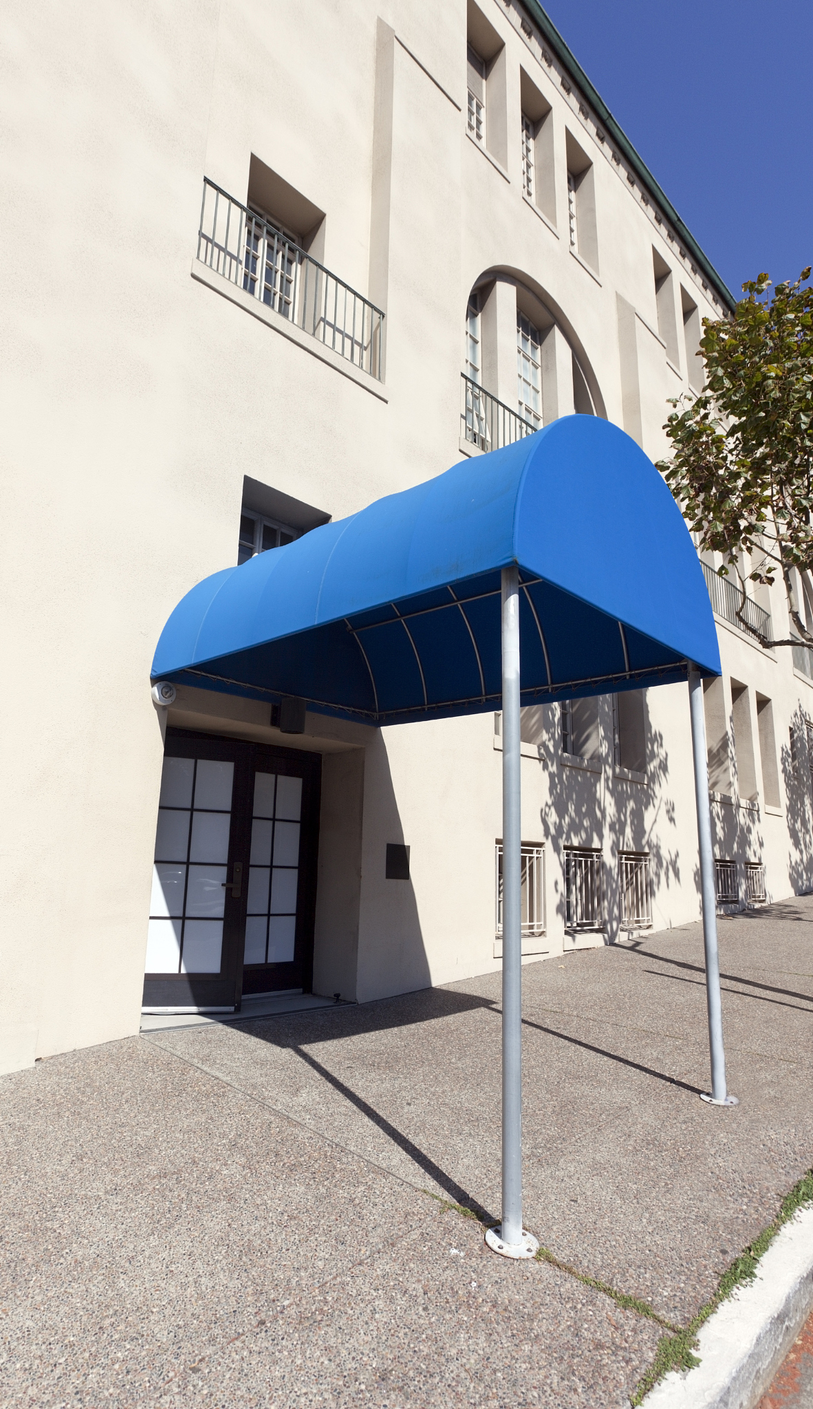 它🈶如此的魔力和颜值控在朋友圈里居然被刷屏夸赞属实好品质好产到哪都会惹人夸赞它遮阳面积大 风雨无阻 一键启动它晴天遮阳可以纳凉 雨天防雨防风安装不占空间独立成时尚遮阳神器 收起来被全盒包住私密又神秘在户外空间舒适静谧 享受舒适生活的宣传文案系列大全