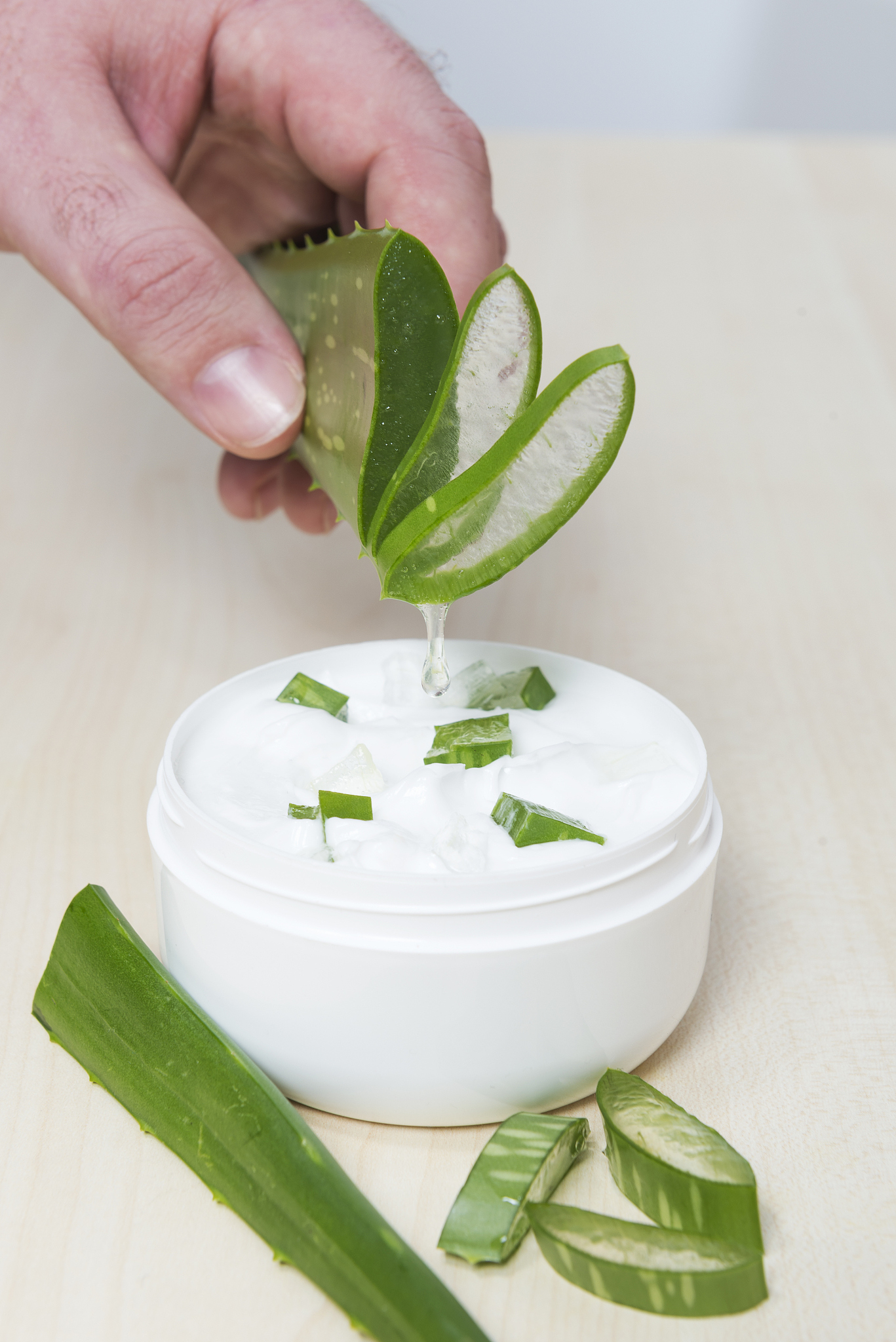 芦荟胶擦头发要不要洗?详细解答! 芦荟胶擦头发要不要洗?详细解答!