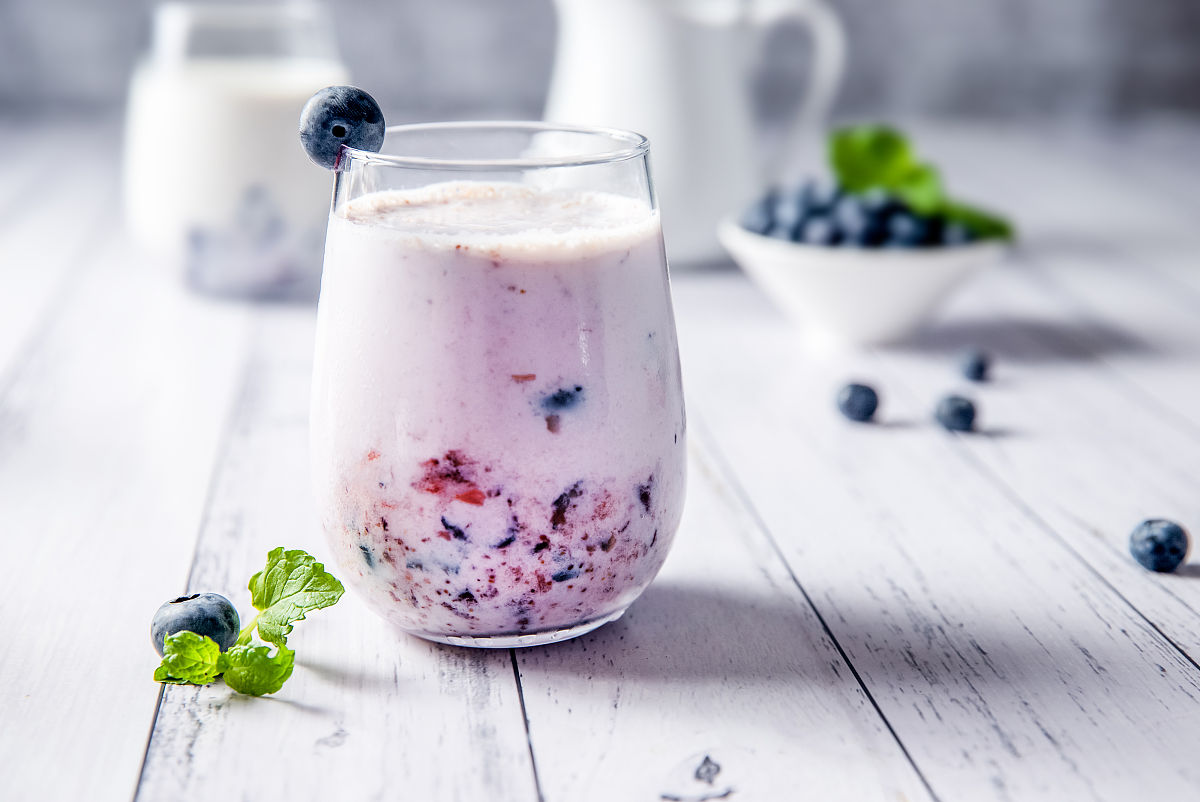 蓝莓奶昔奶盖的做法_蓝莓奶昔奶盖怎么做