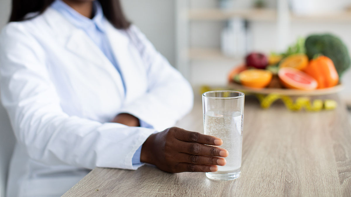 别让喝水毁了你的肾！营养师揭秘3大伤肾习惯