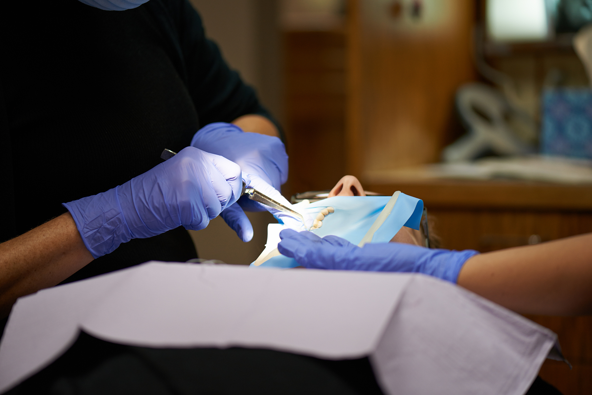 口腔修复工艺学专业就业方向深度解析