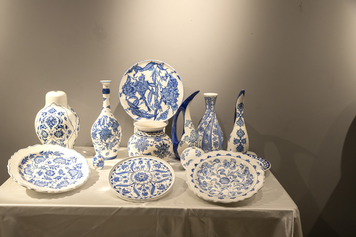 陶瓷：优质陶瓷，家庭装饰和礼品首选