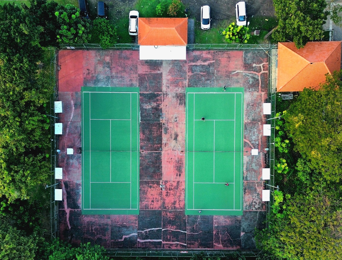 上海中山公园附件哪里有网球墙