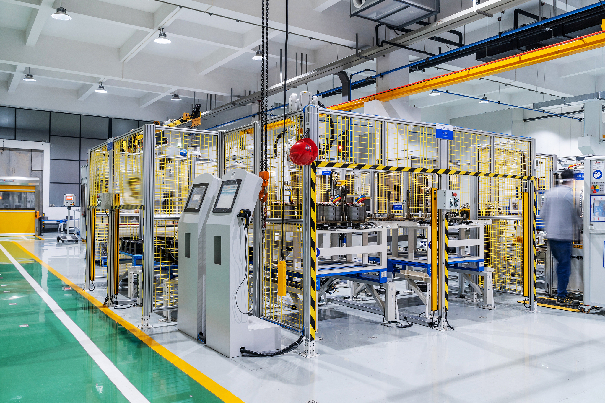 工厂施工人员管理规范：安全生产与环境保护