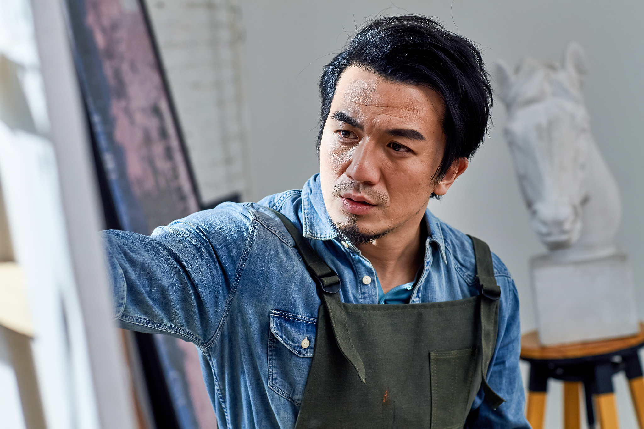 技术与艺术：低俗化现象的反思