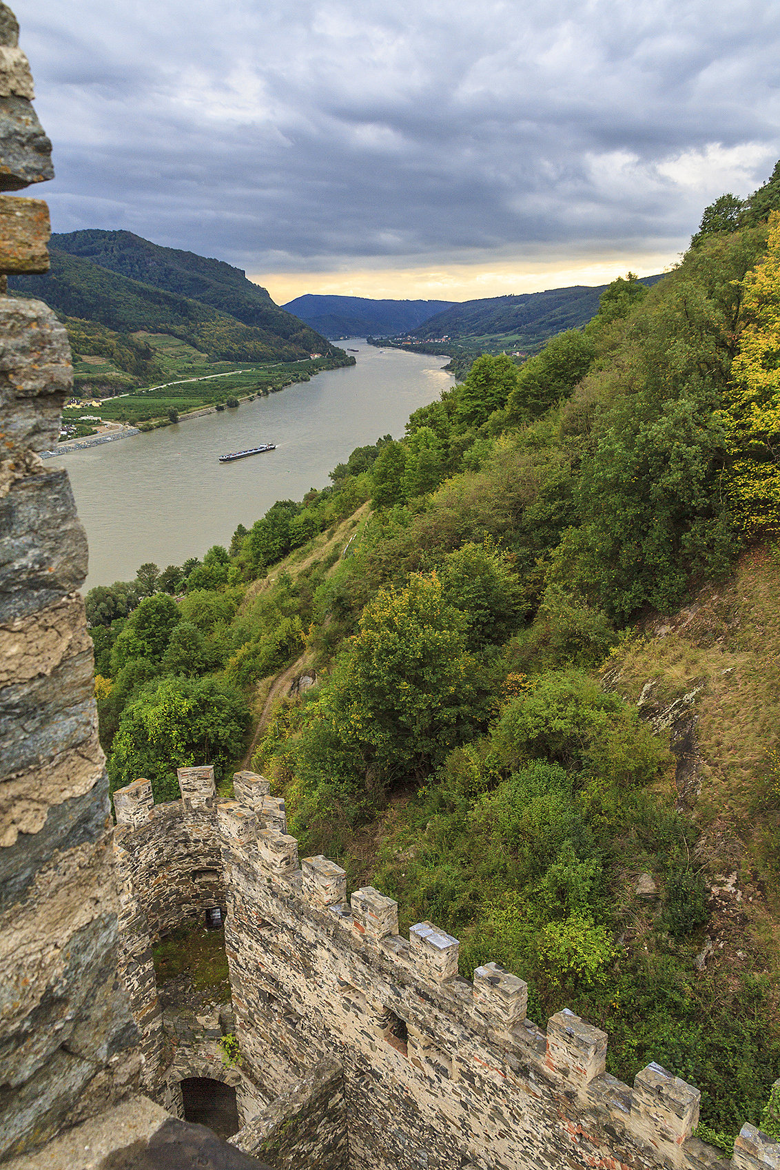 burgruine hinterhaus, wachau, austria