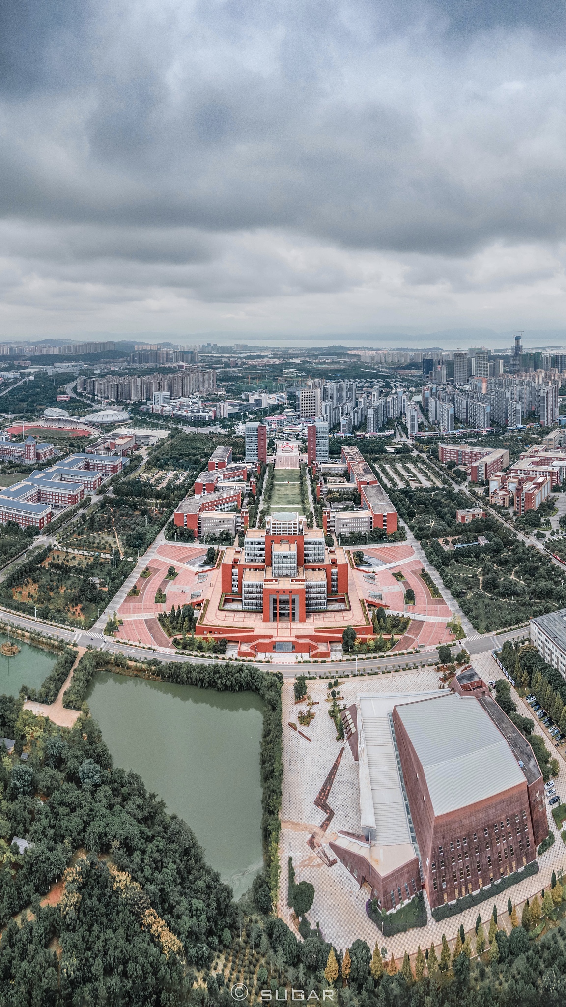 昆明高铁专业学校报考费用及就业前景