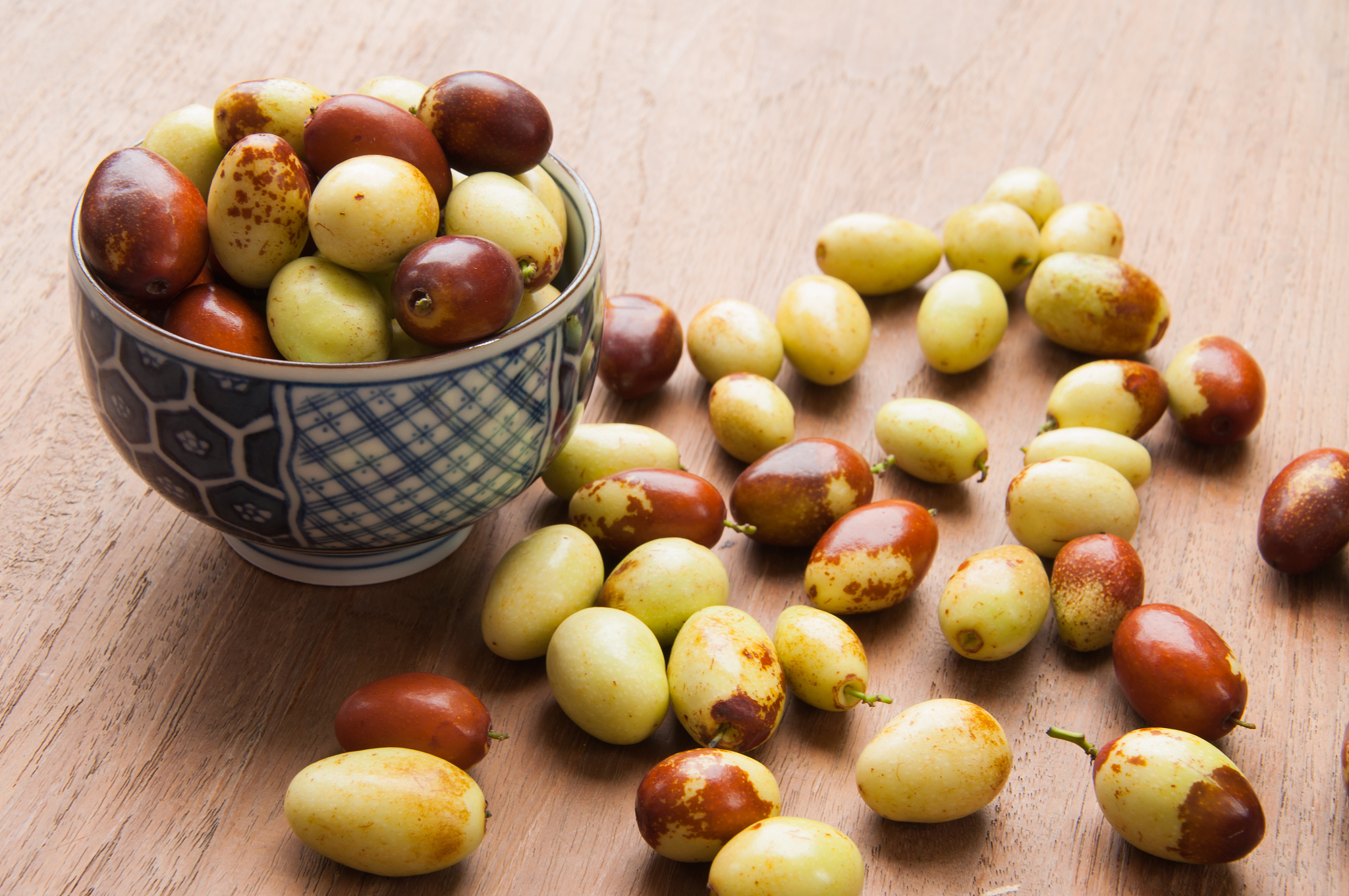 冬枣红色和青色区别：营养、口感、食用方式