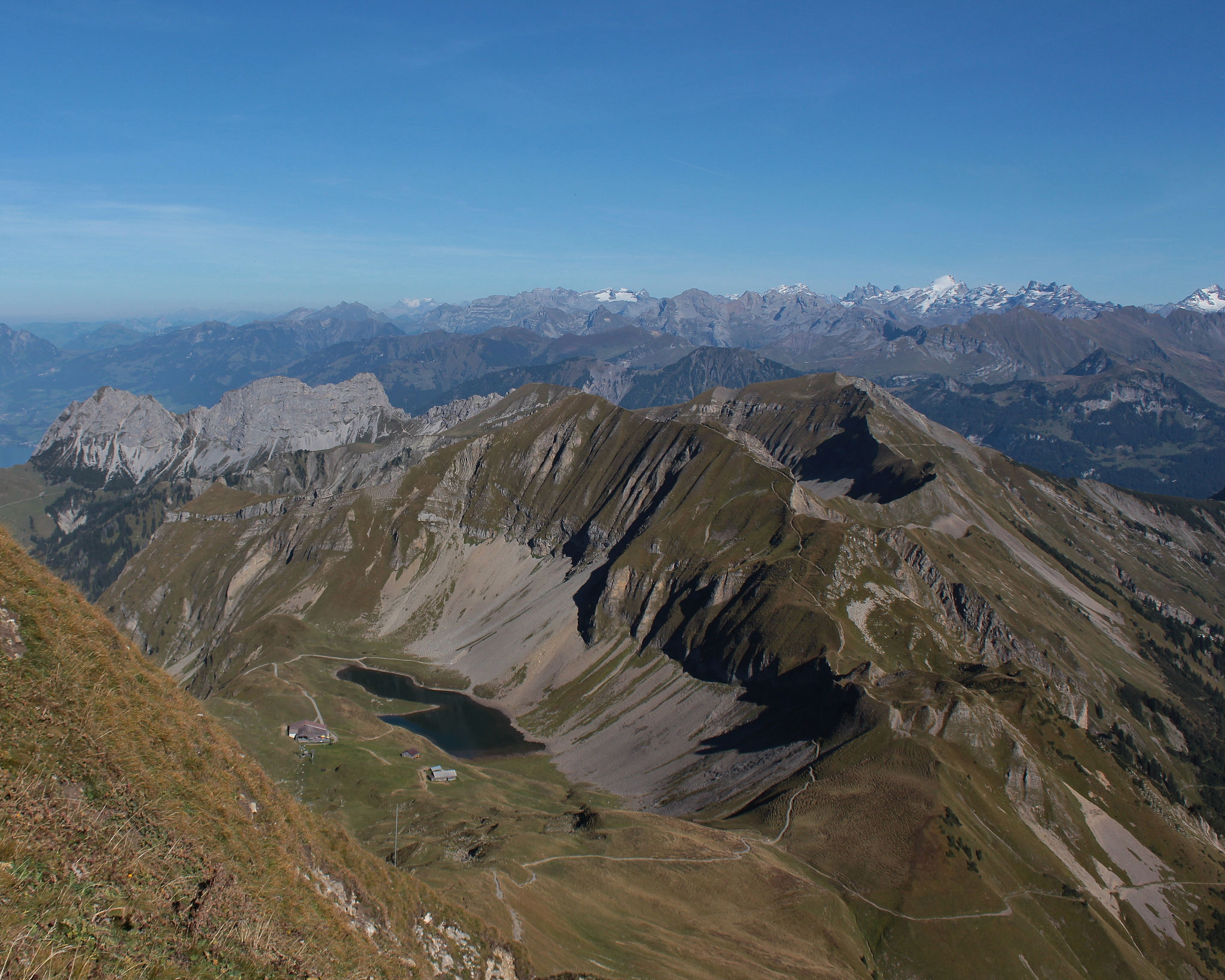 西安华清宫景区的介绍包括《长恨歌》演出要求：全英文2000词以上