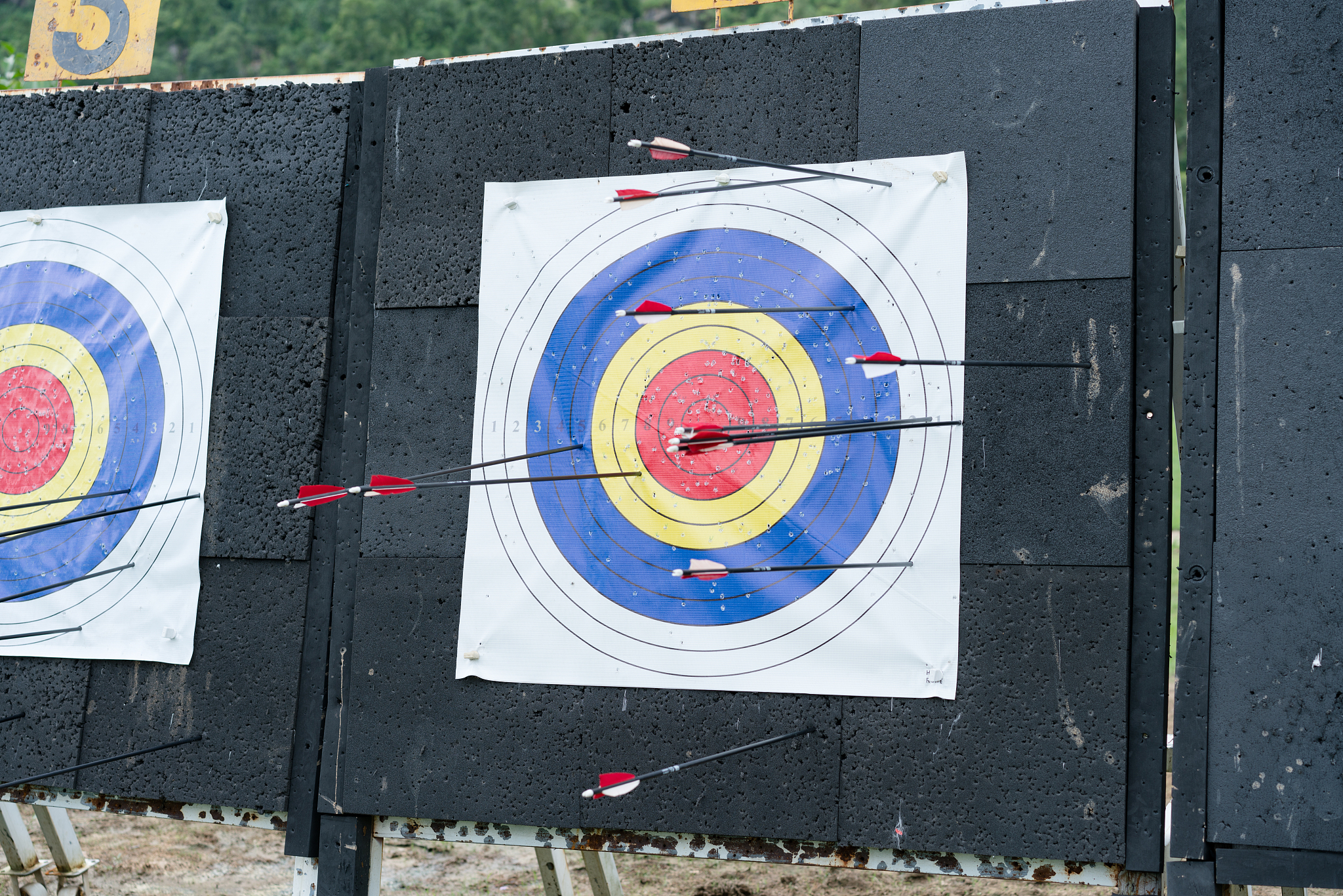 100米打靶瞄哪里