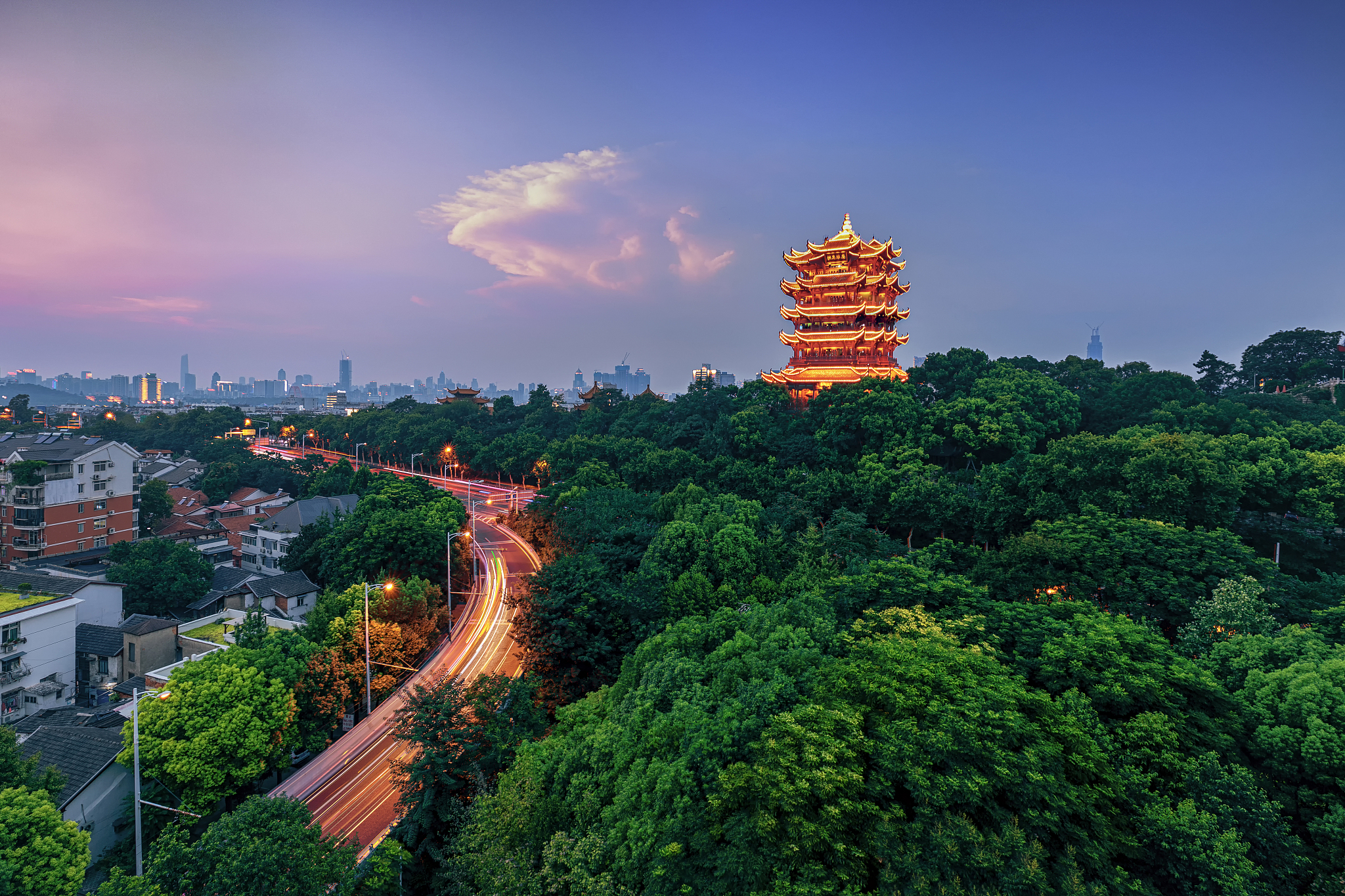 青春不负韶华，勇敢追寻每一份美好