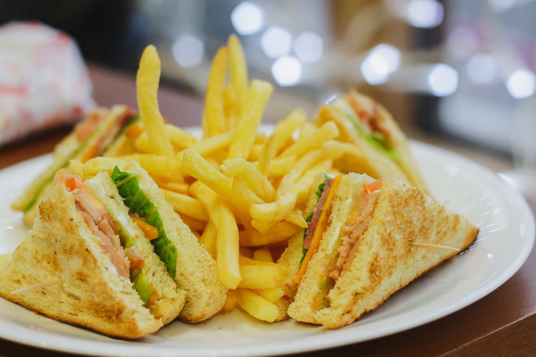 金色三麦精酿啤酒餐厅有什么推荐的菜