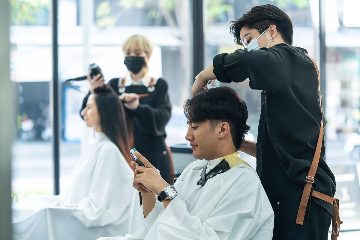 镇远县中等职业学校美容美发与造型专业可以选择哪些就业方向怎么样