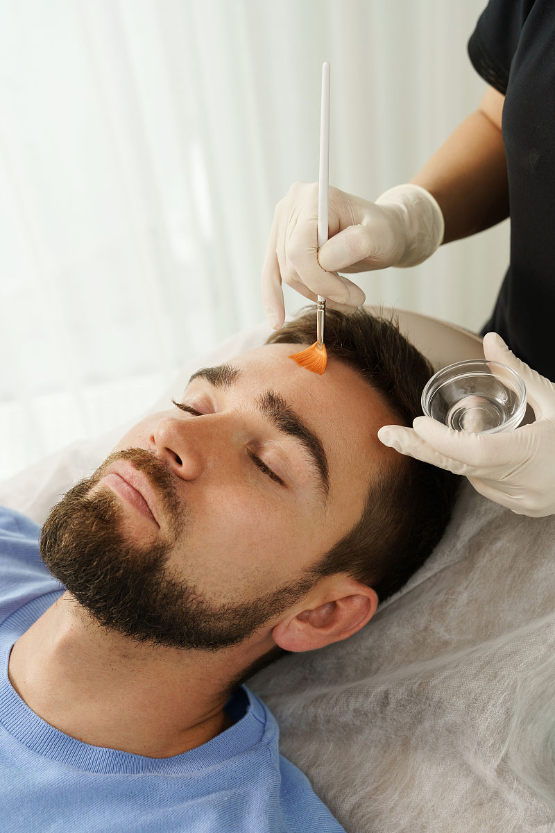 贵州省科技学校美容美发专业：高薪就业，前景广阔