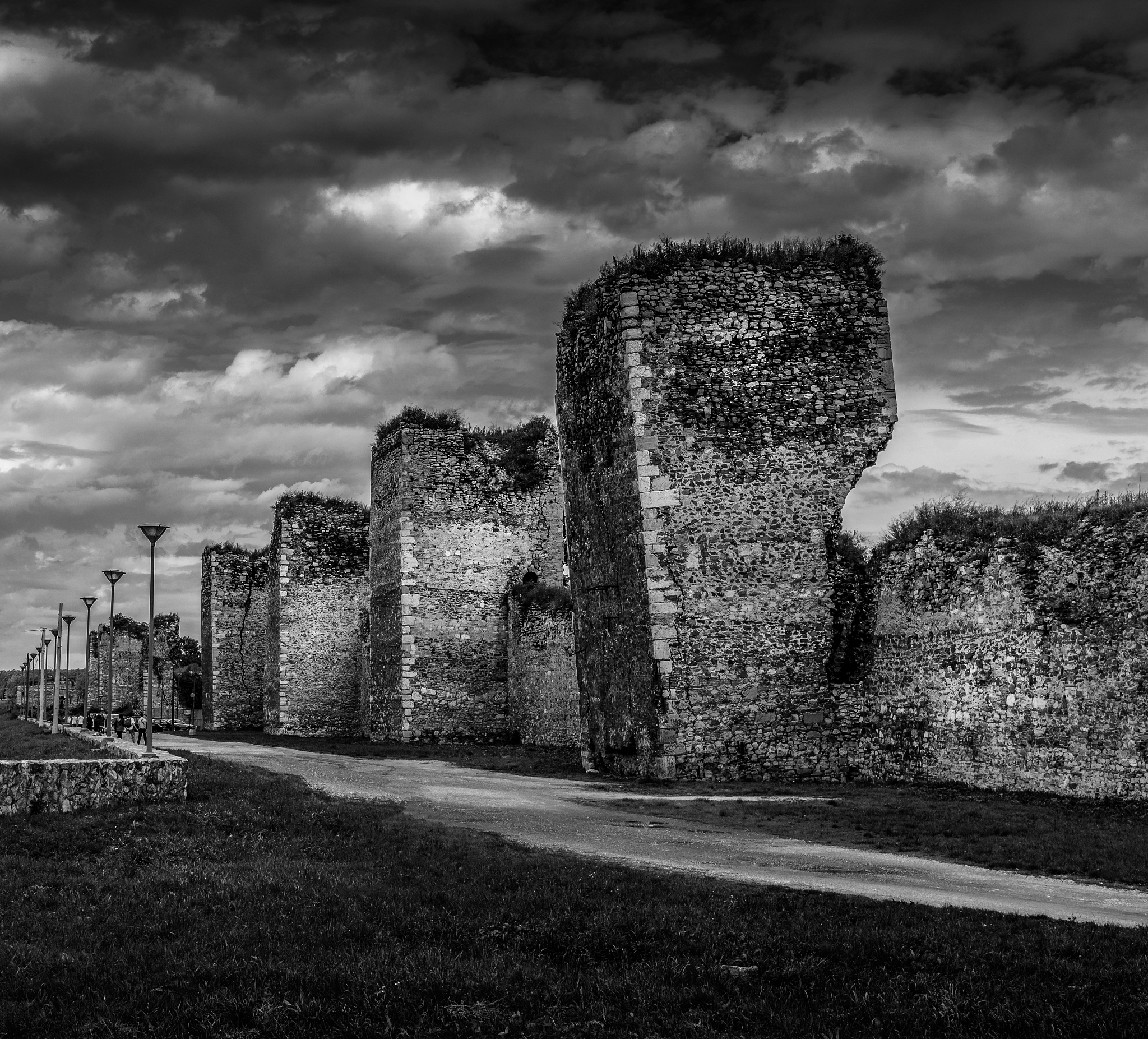 Wolfgang Tillmans：从表面到意义的摄影探索