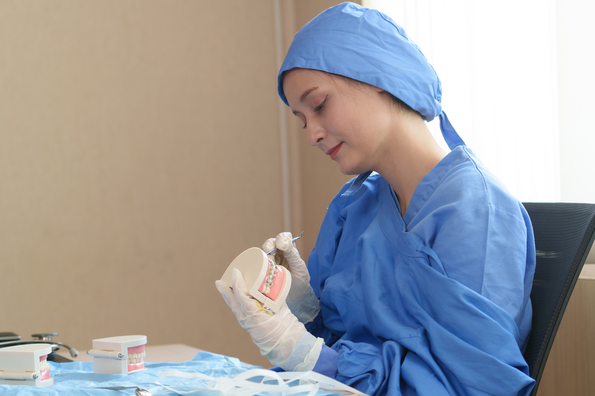 护士需注意铺位的整洁