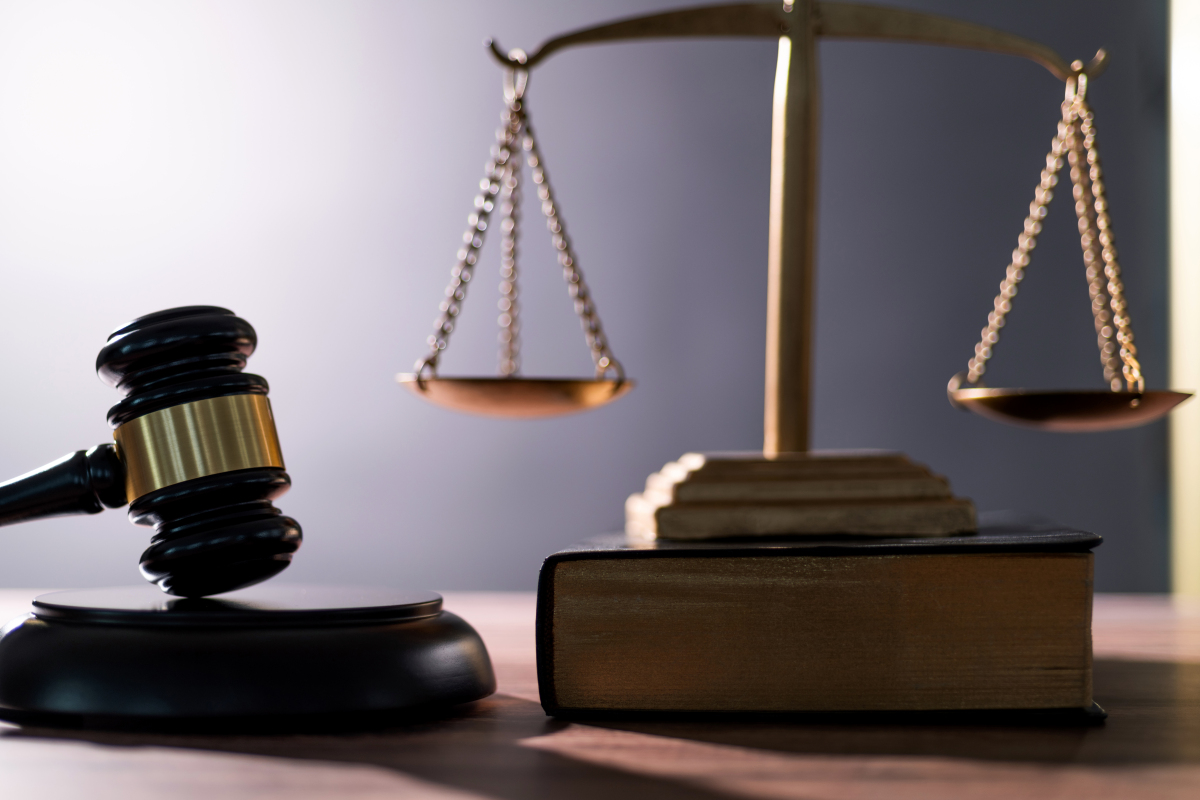 二审能推翻一审吗？深度解析二审的功能与作用