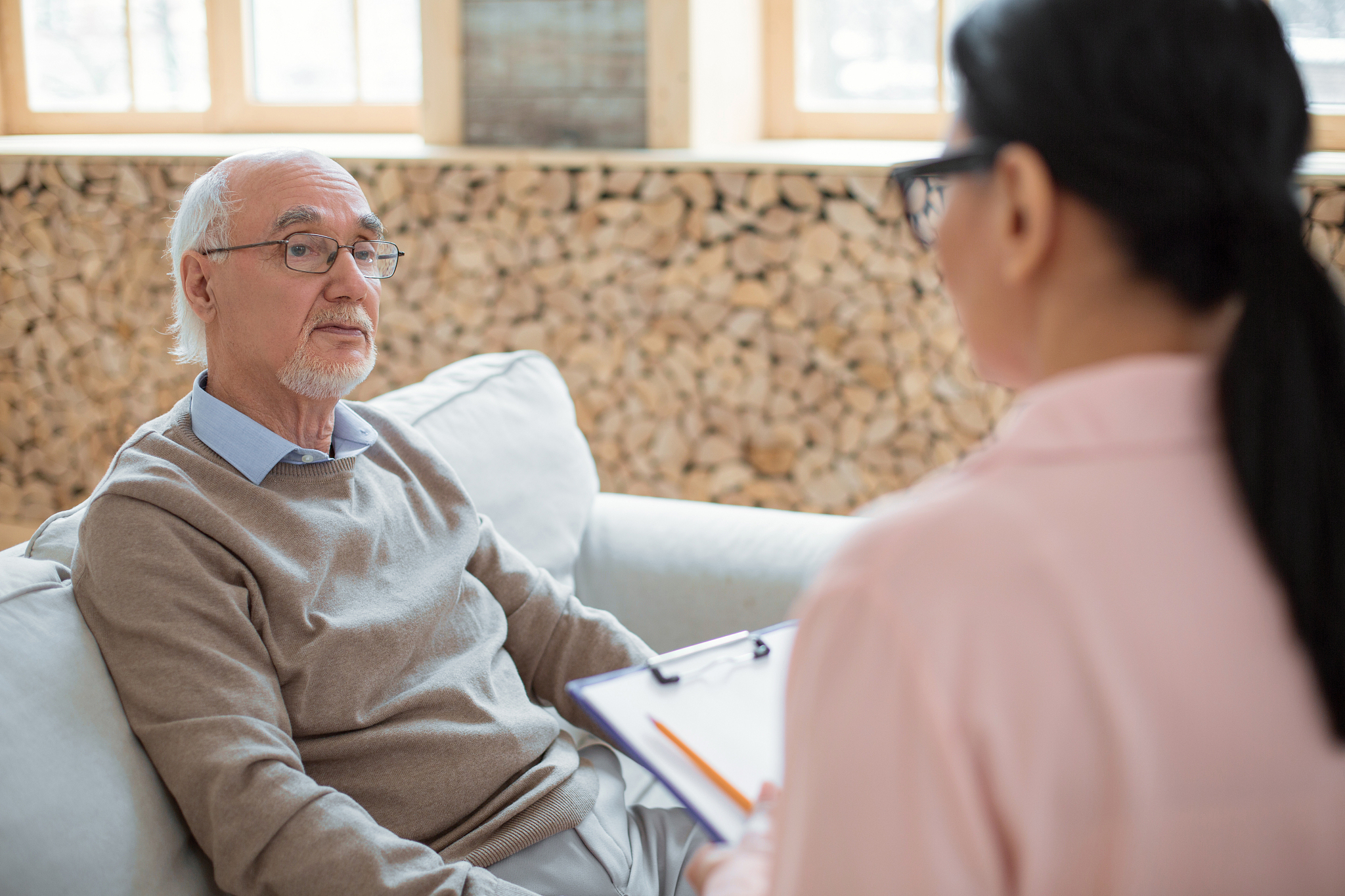 护理专业前景分析：就业方向、挑战与发展趋势