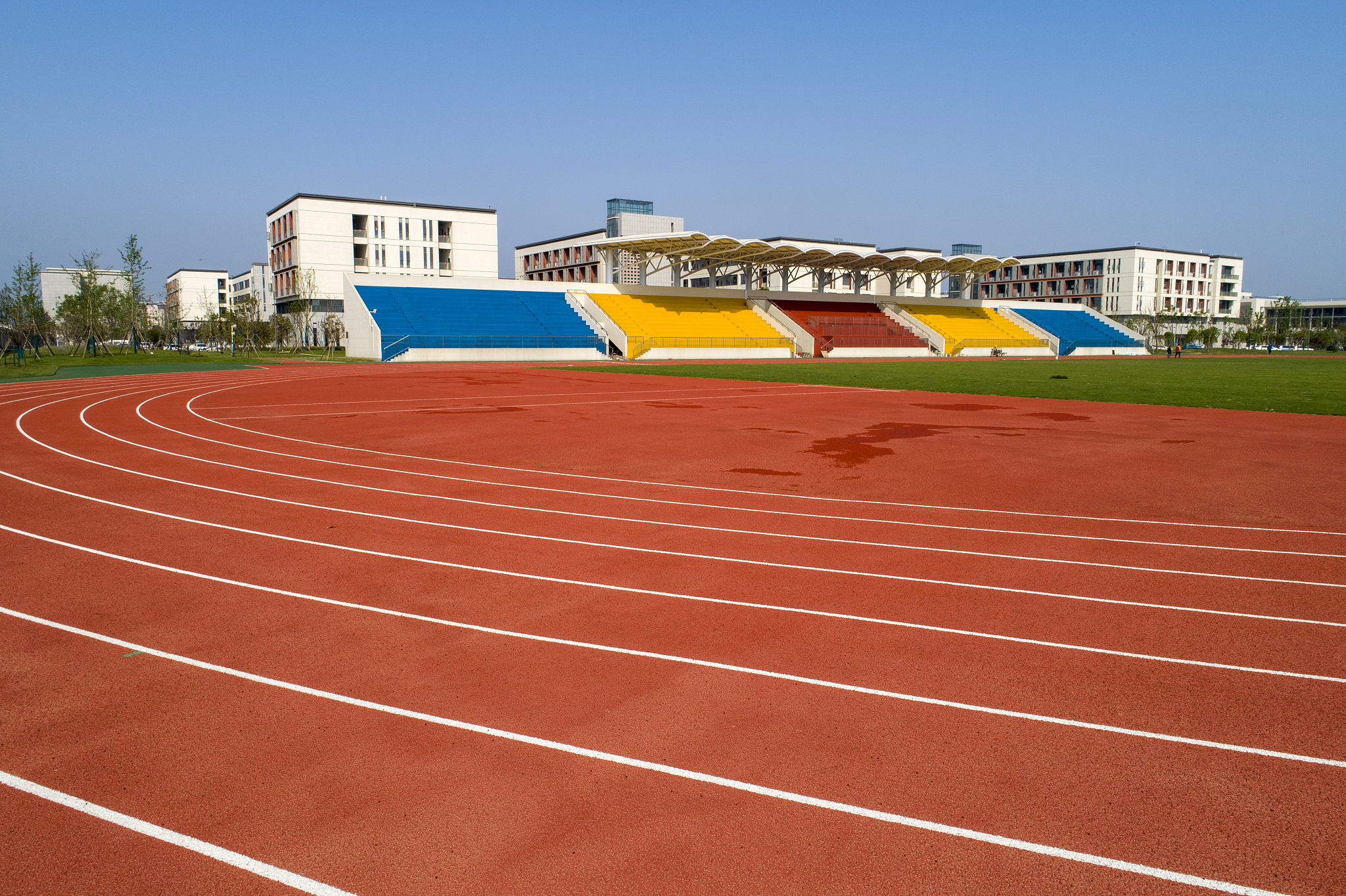 学校校园运动场