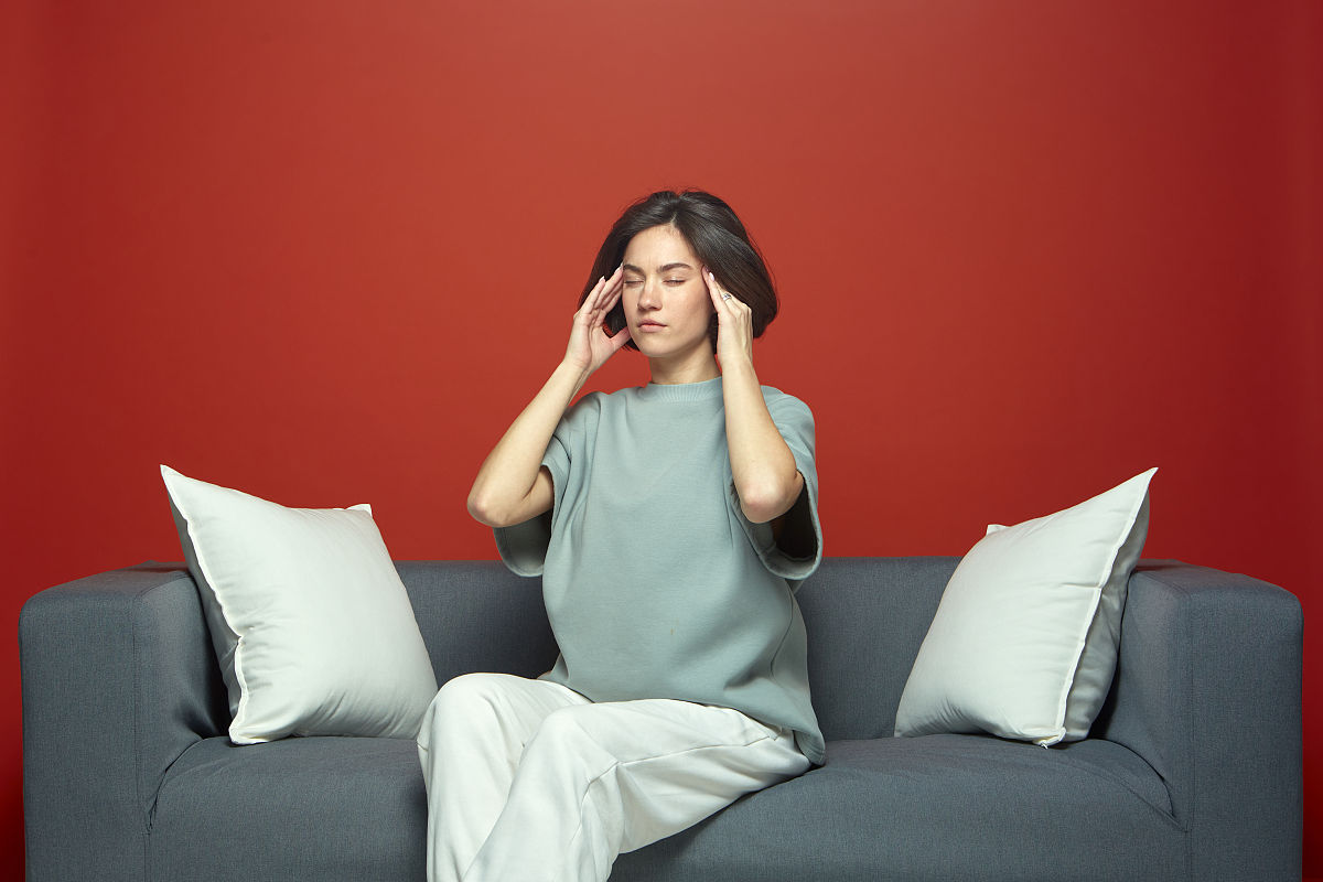 偏头痛：症状、原因、治疗方法 - 缓解头痛的实用指南