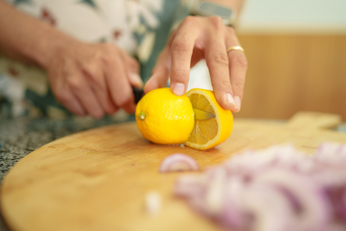 柠檬放车里要不要切开？详解保存方法和车内环境影响