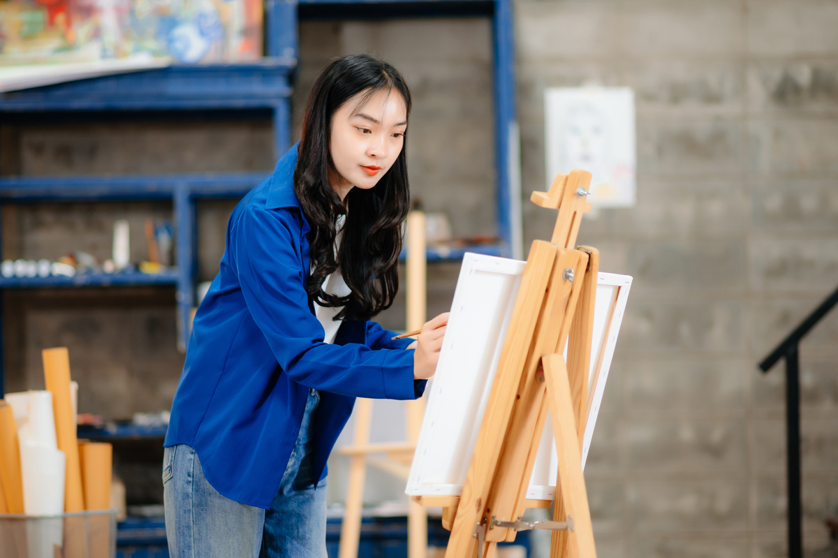 美术绘画专业就业前景及创作方向探讨：毕业生去向分析