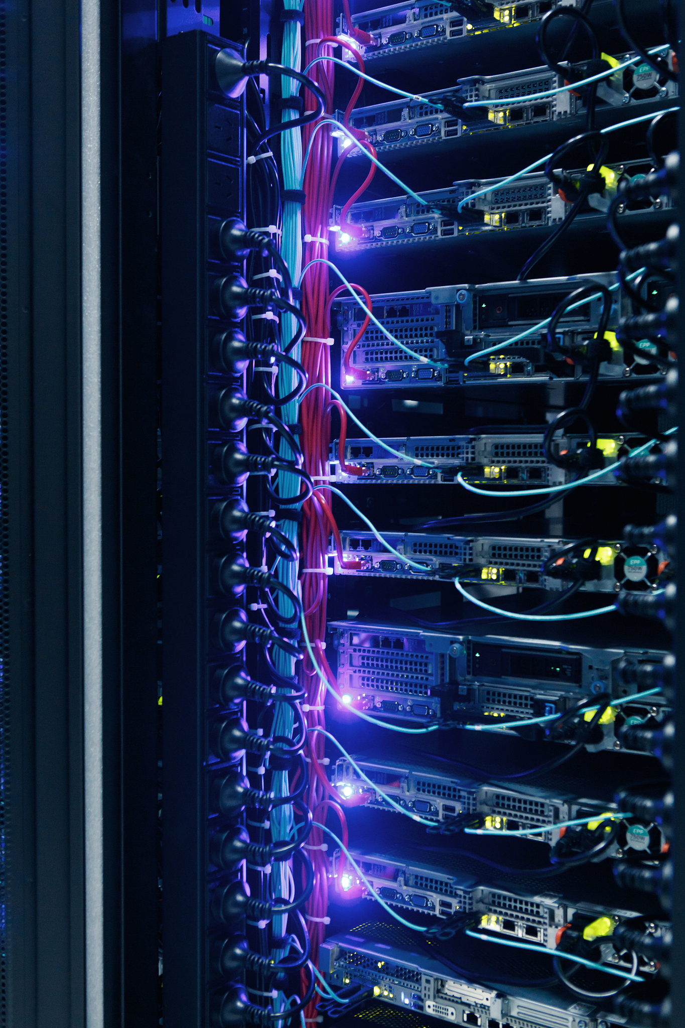 北海职业学院移动通信技术专业课程设置：涵盖基础、选修及实践课程