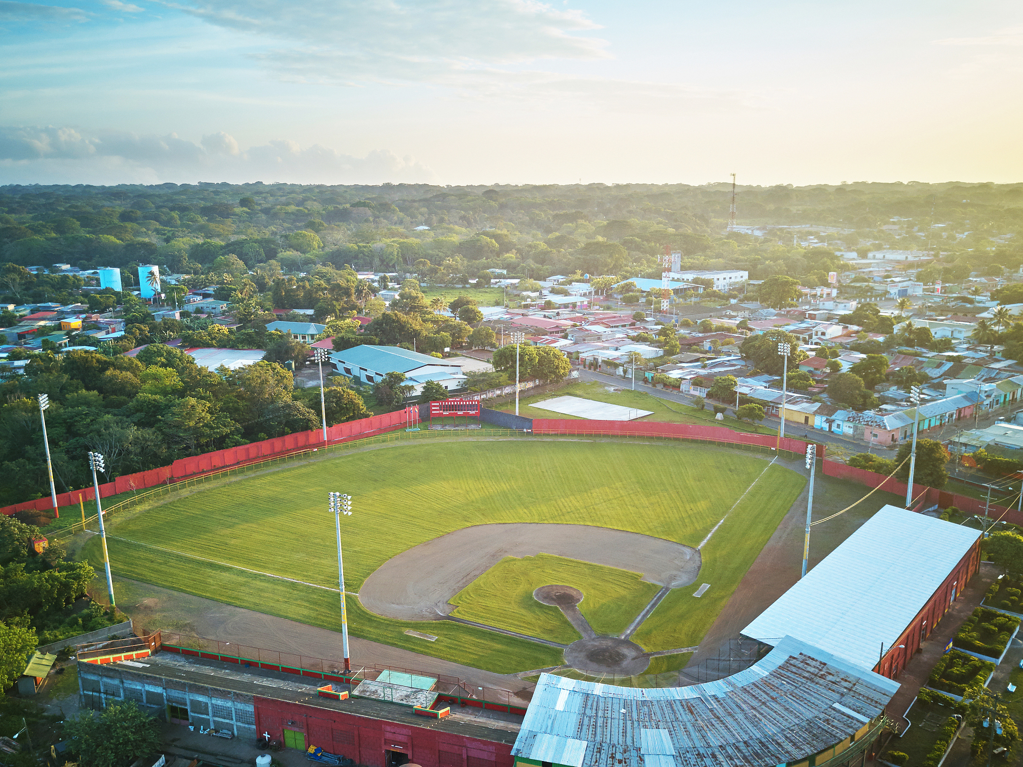 Best Montreal Neighborhoods for Sports Lovers on a 7-8k Budget