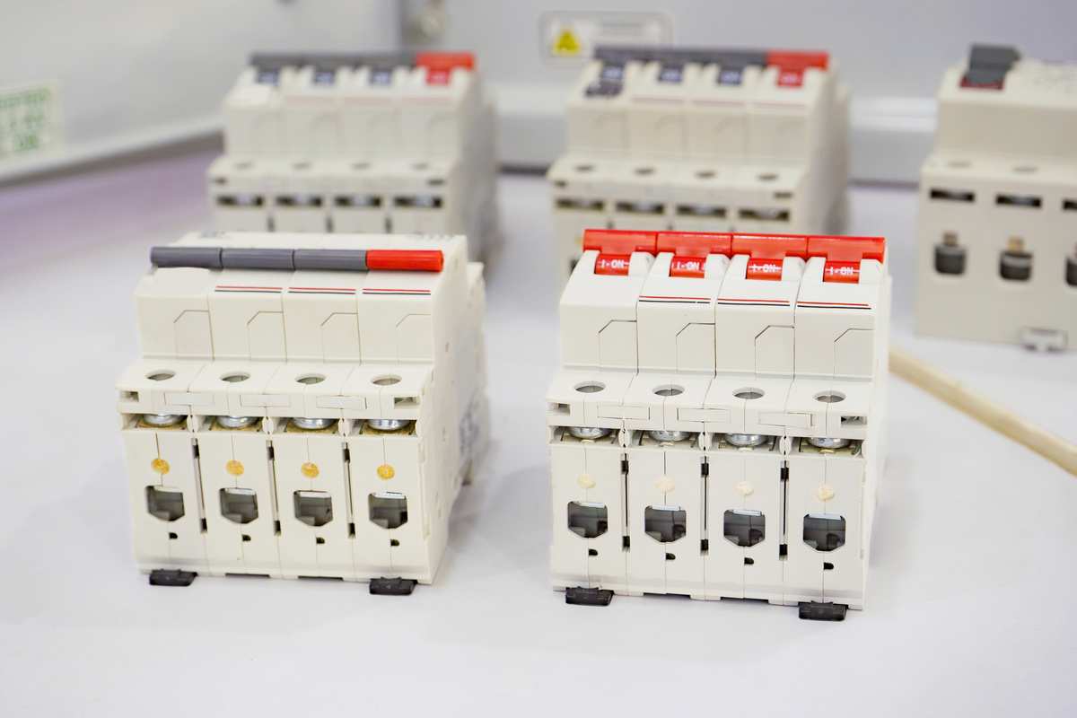 Bocho 开关：可靠安全，应用广泛