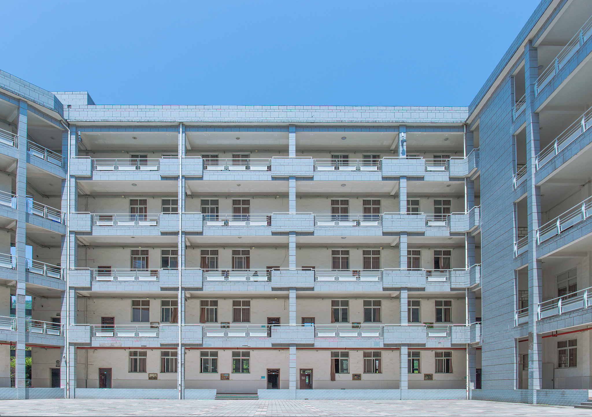 晋宁县职业高级中学地址：云南省昆明市晋宁县