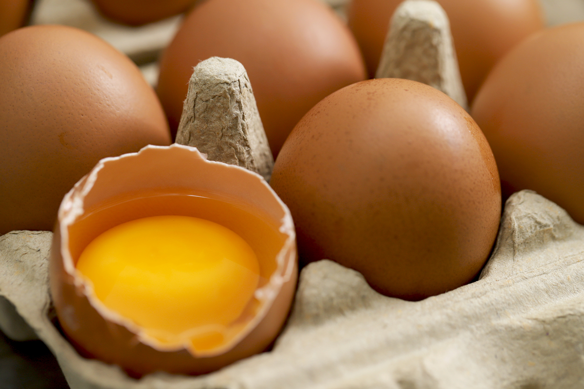 新鲜鸡蛋和放很久得鸡蛋营养成分有什么区别