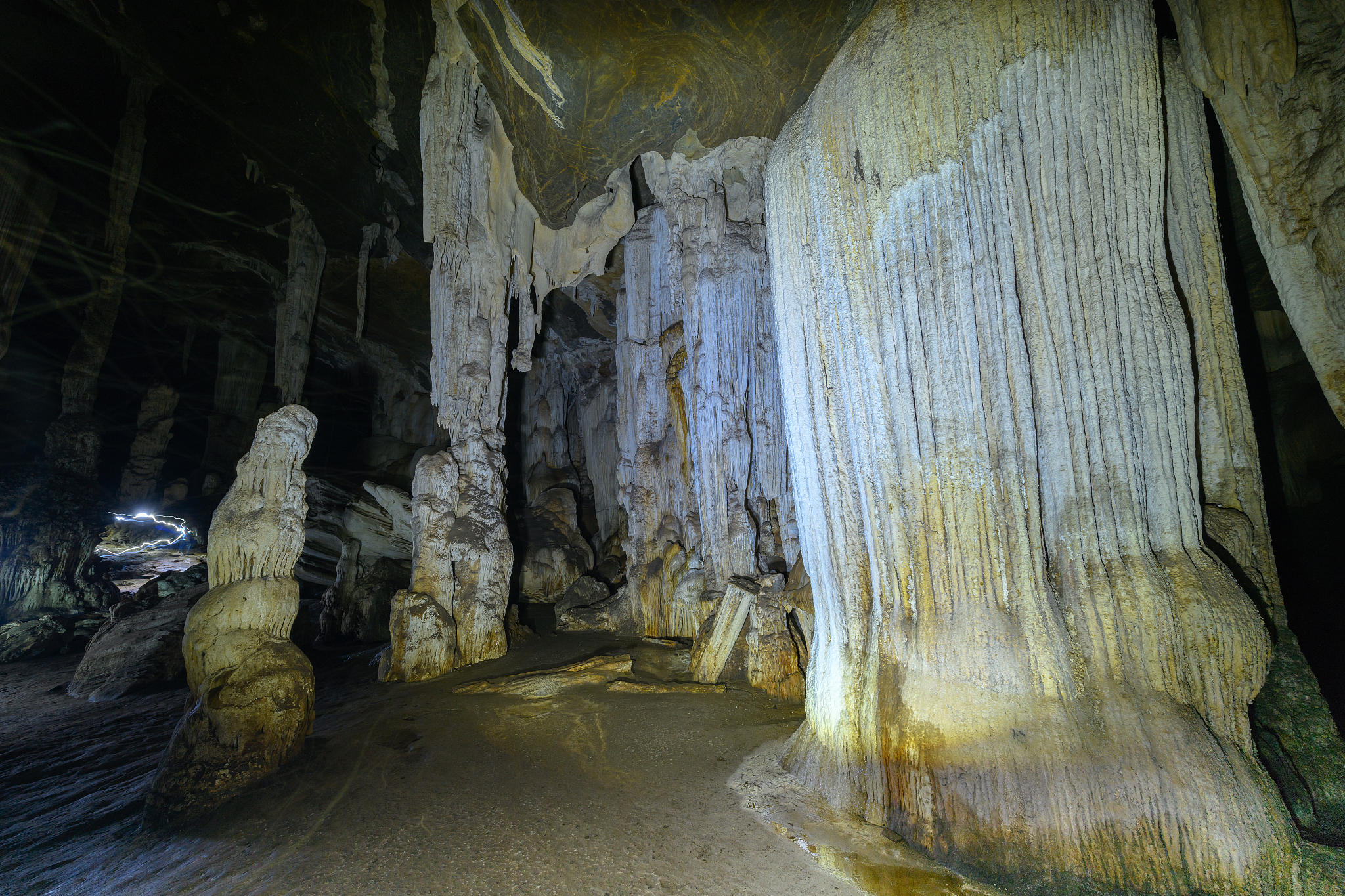 stalactites and stalagmites in tham phu wai, cave in thailand