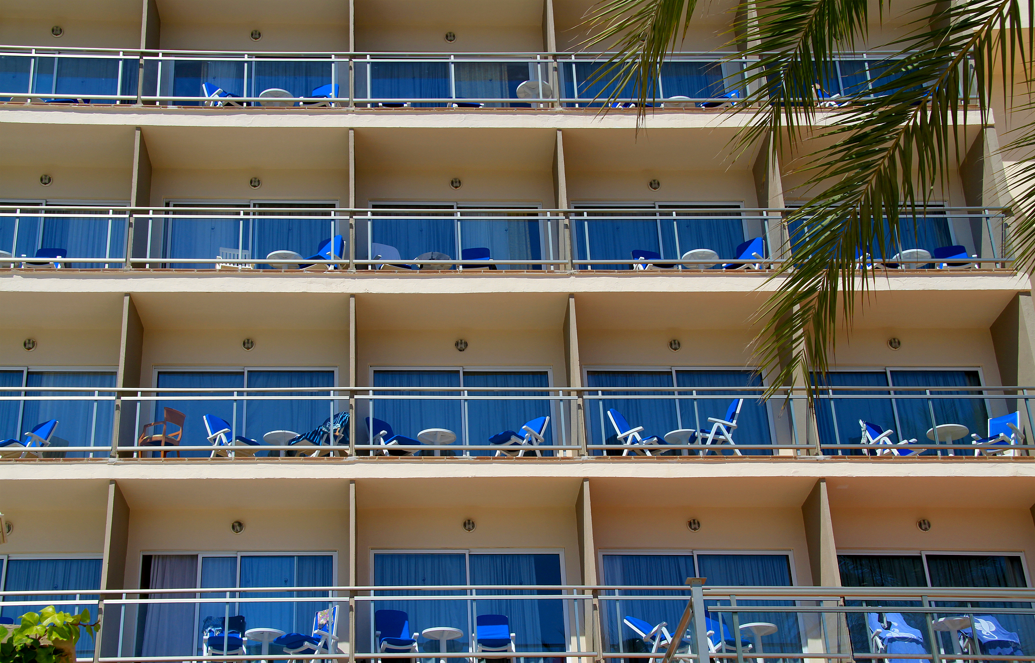 汕头市下蓬中学2021年宿舍条件如何-学校环境呢