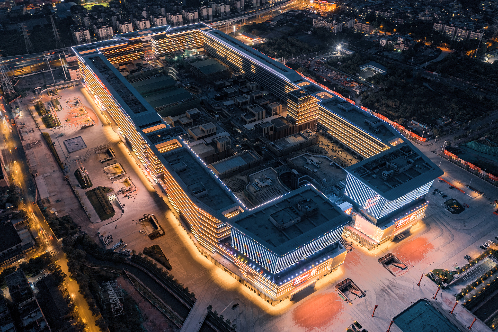 渗透性介电材料