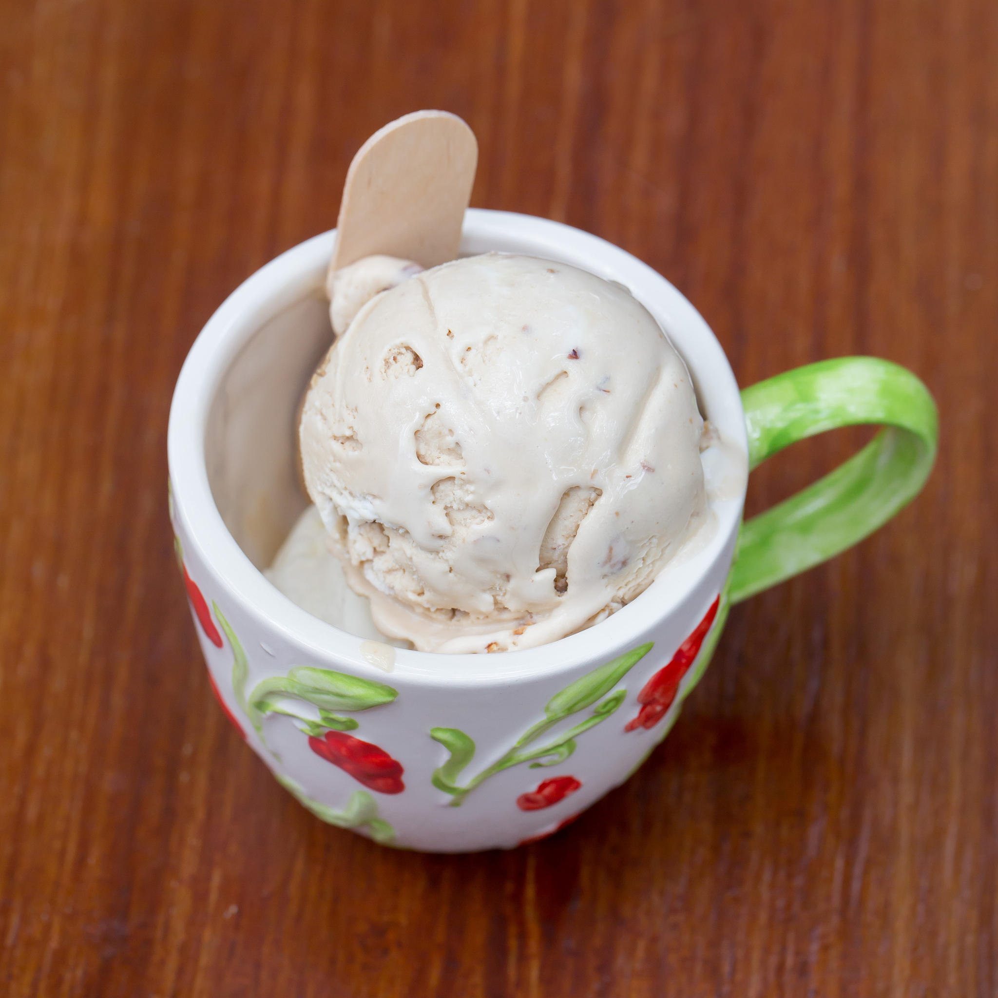 蓬玛尼冰淇淋价格贵的原因：原料、制作和定位