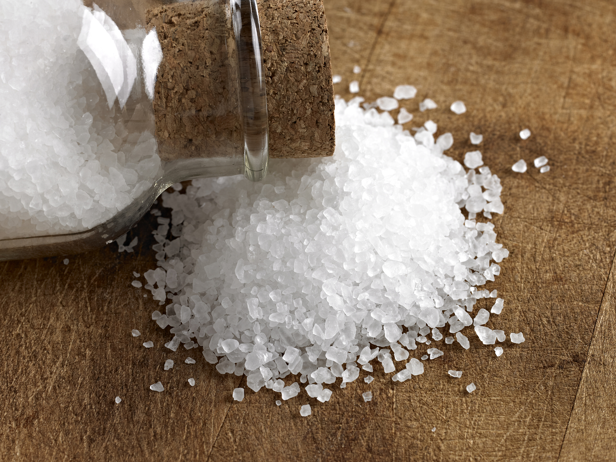 李子柒制井盐蕴含的烹饪科学