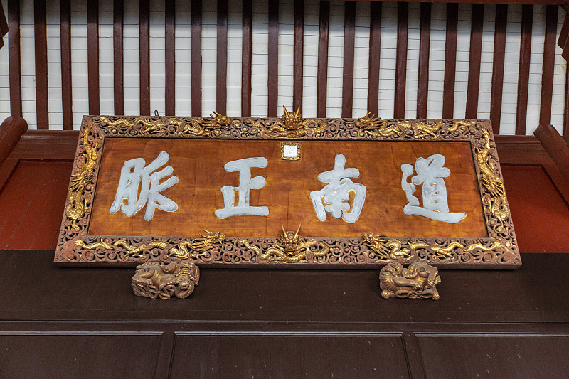 实木匾厚度选择指南：用途决定尺寸