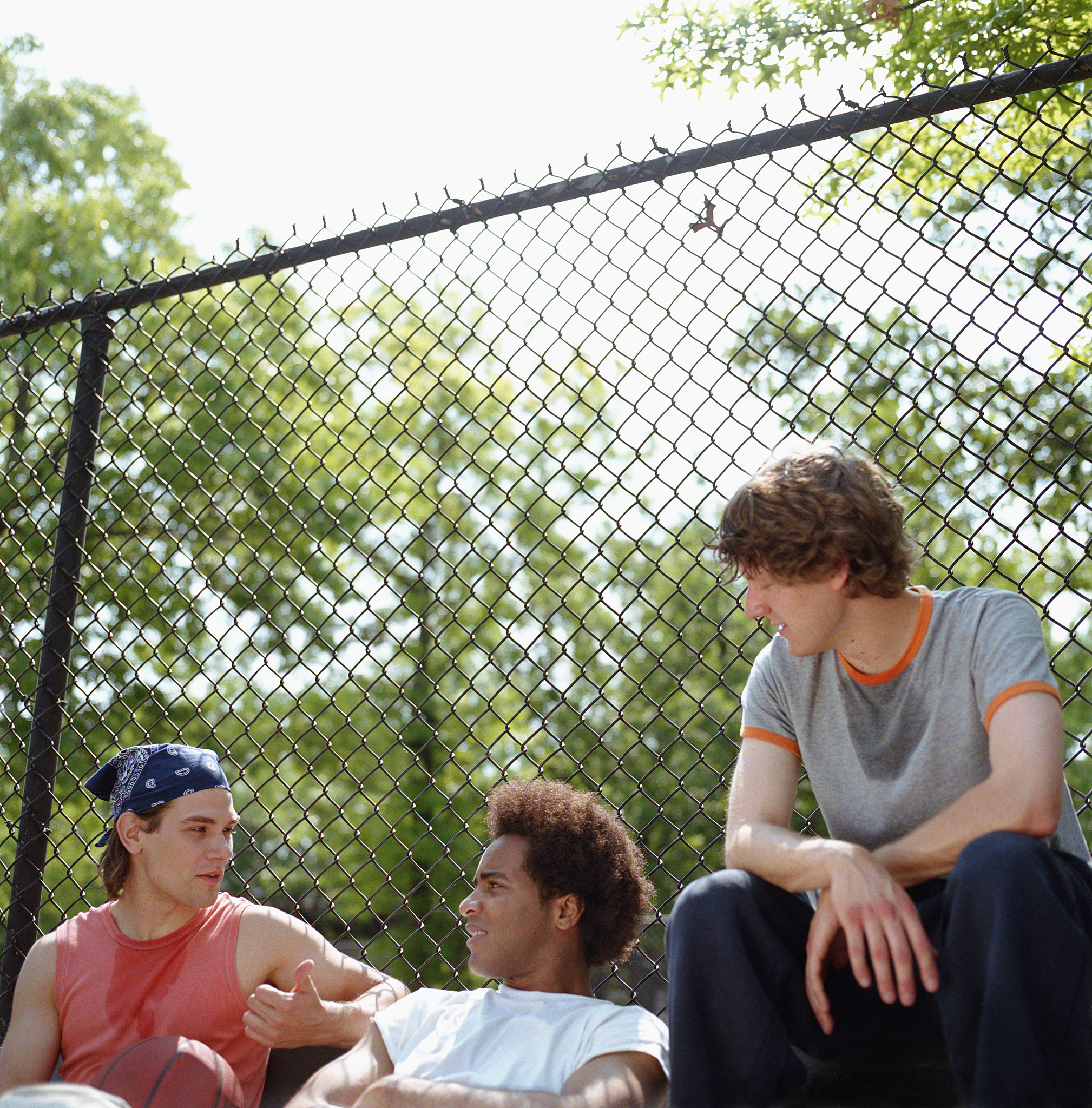 请编写剧本：上大学后顾森西和易瑶表白Flipped