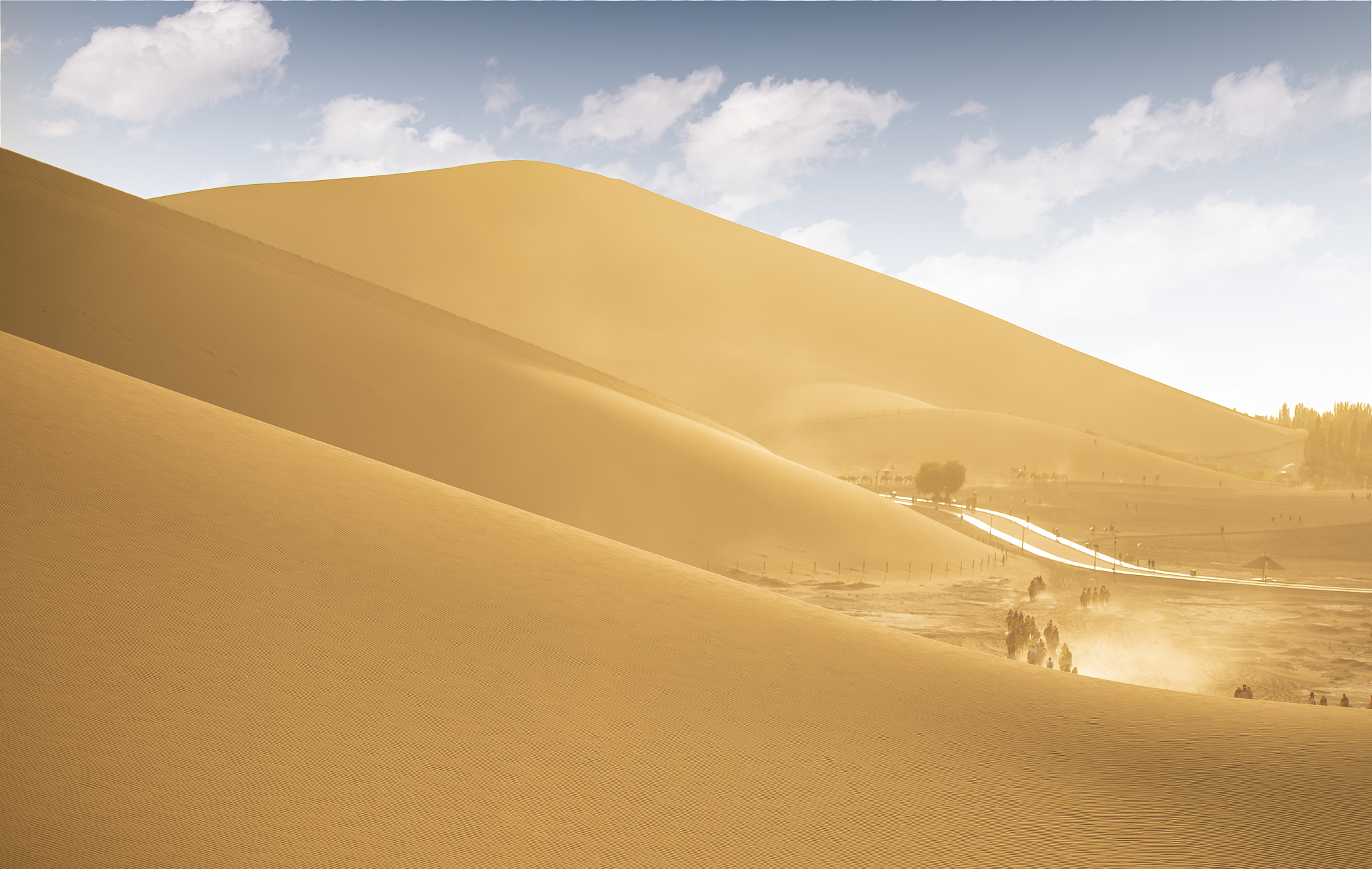 敦煌艺术旅游中等专业学校地址在哪里