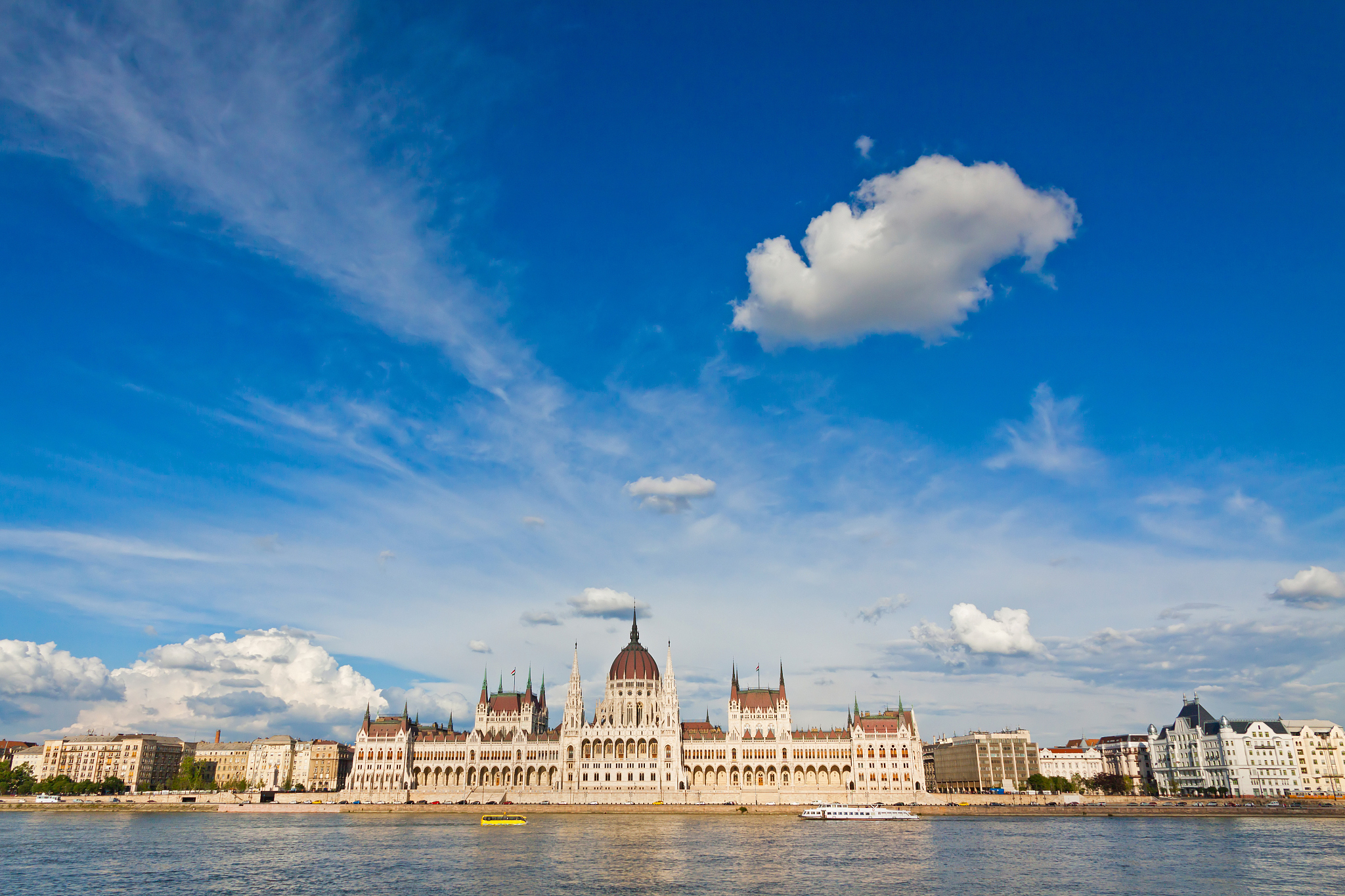 building of the hungarian national parliament in budapest