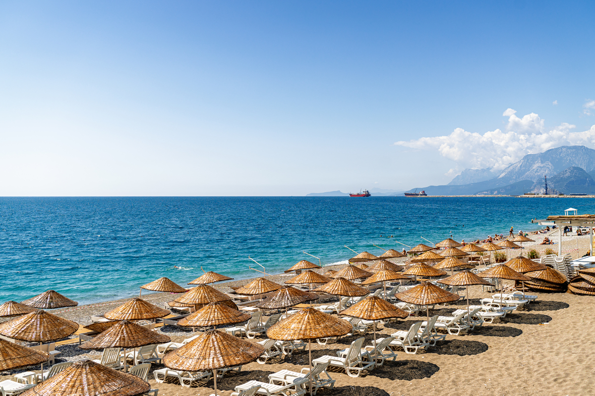 三亚旅游攻略：最佳时间、住宿、美食、景点、购物全攻略