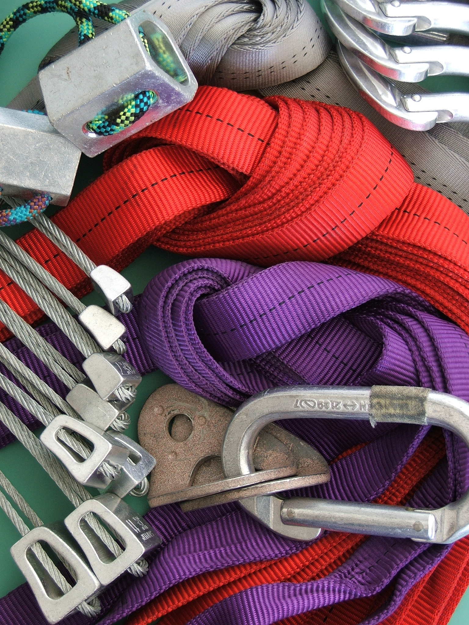 rock climbing gear: webbing knots 3
