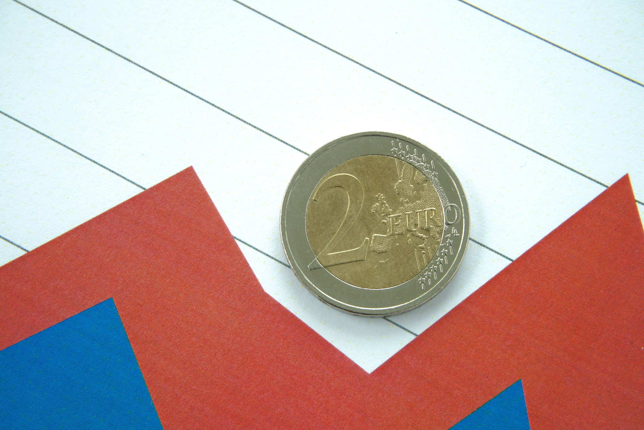 阐述多元线性回归模型及出口贸易影响因素分析中的应用500字